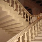 אלמנטים מפוסלים בגרם מדרגות, פלז׳ה, מנהטן